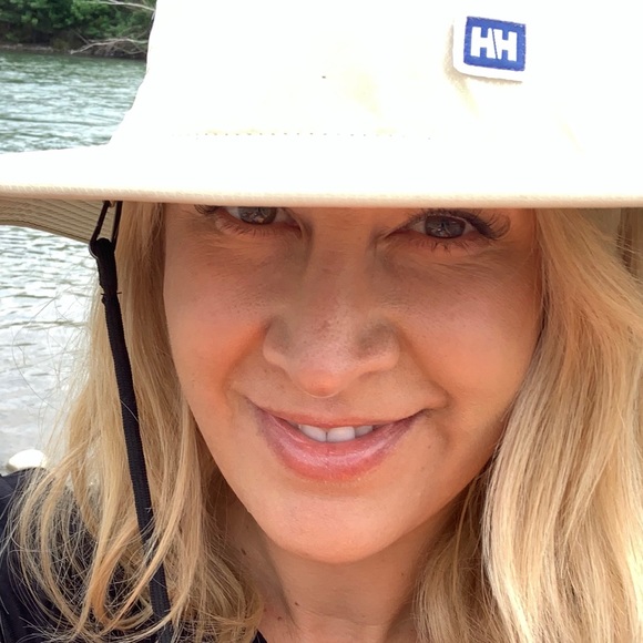 Meet your Posher, Katie - Picture 1 of 1